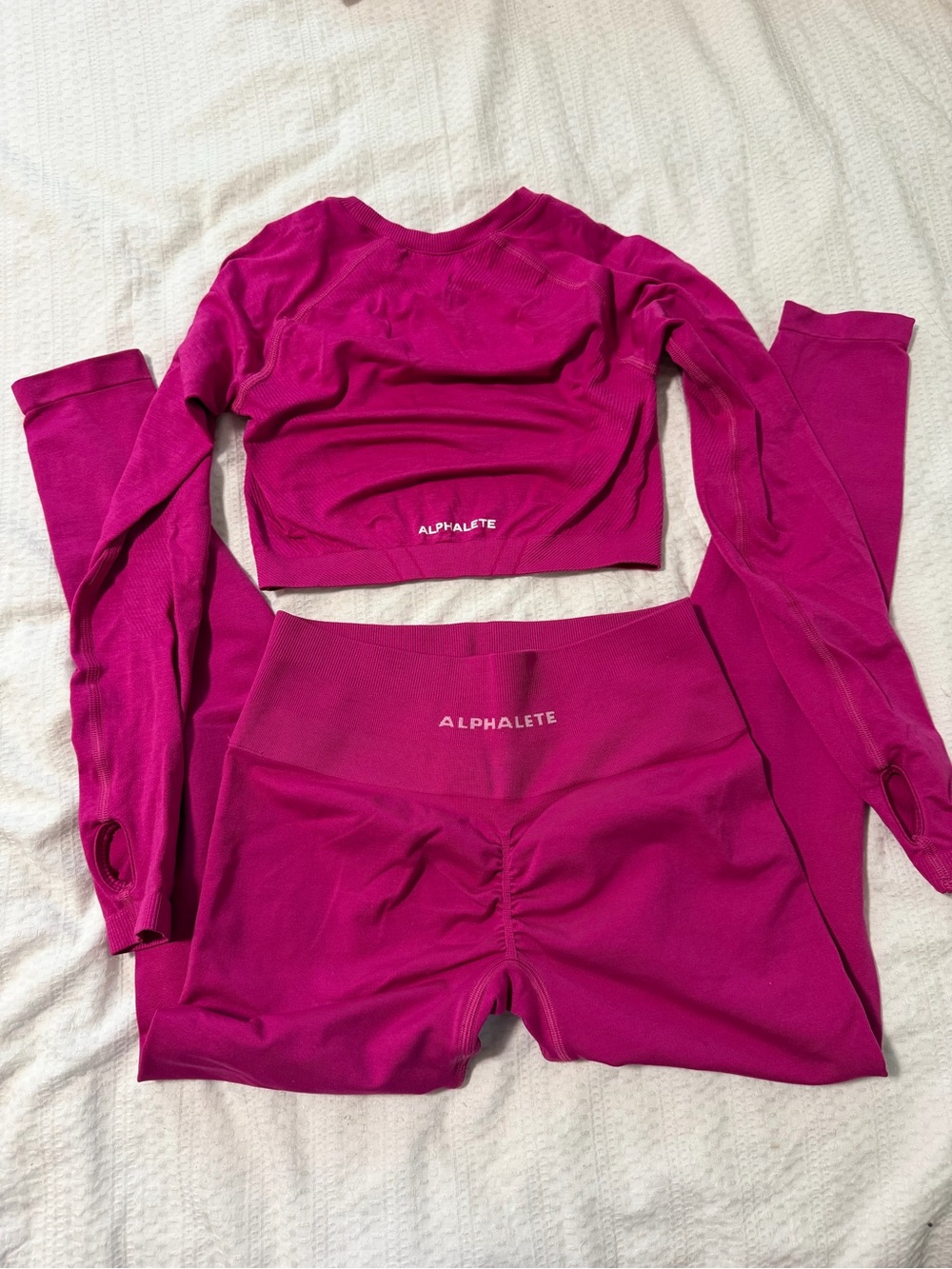 Alphalete Magenta Seamless, Top small, leggings medium